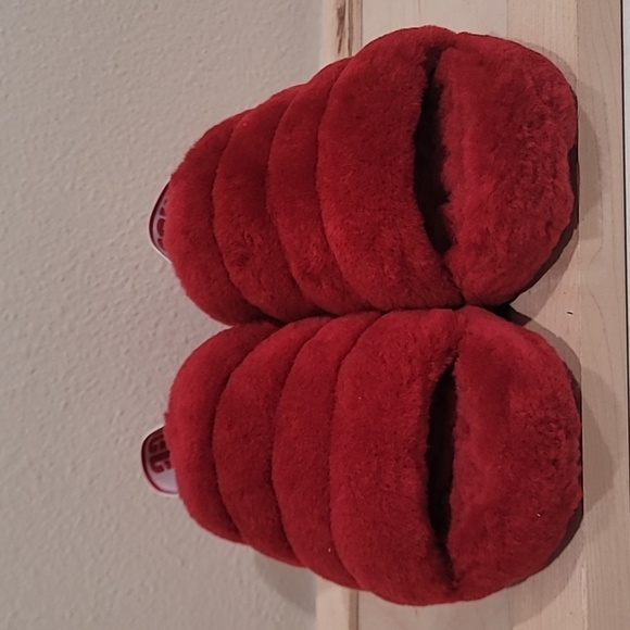 ⚘️ UGG FLUFF YEAH SLIDE SLIPPERS ⚘️ - Picture 9 of 13